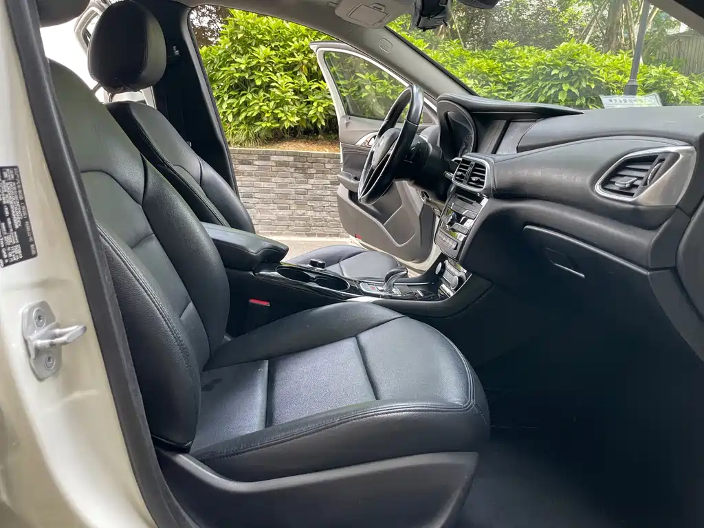 Infiniti QX30 — миниатюра 9