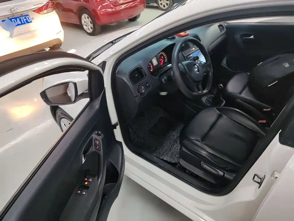Volkswagen Polo — миниатюра 16