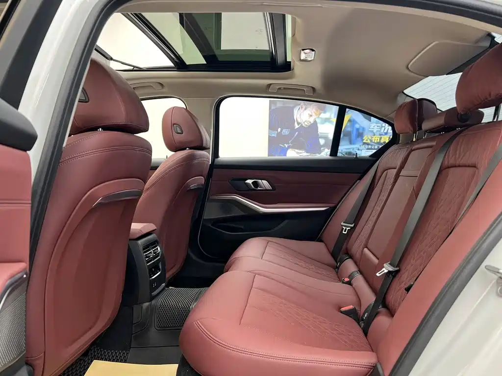 BMW 3 Series — миниатюра 17