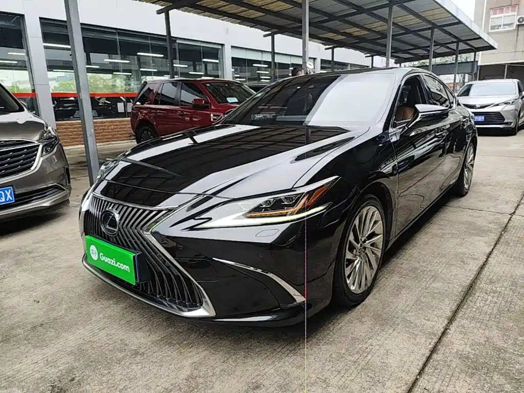 Lexus ES — миниатюра 2