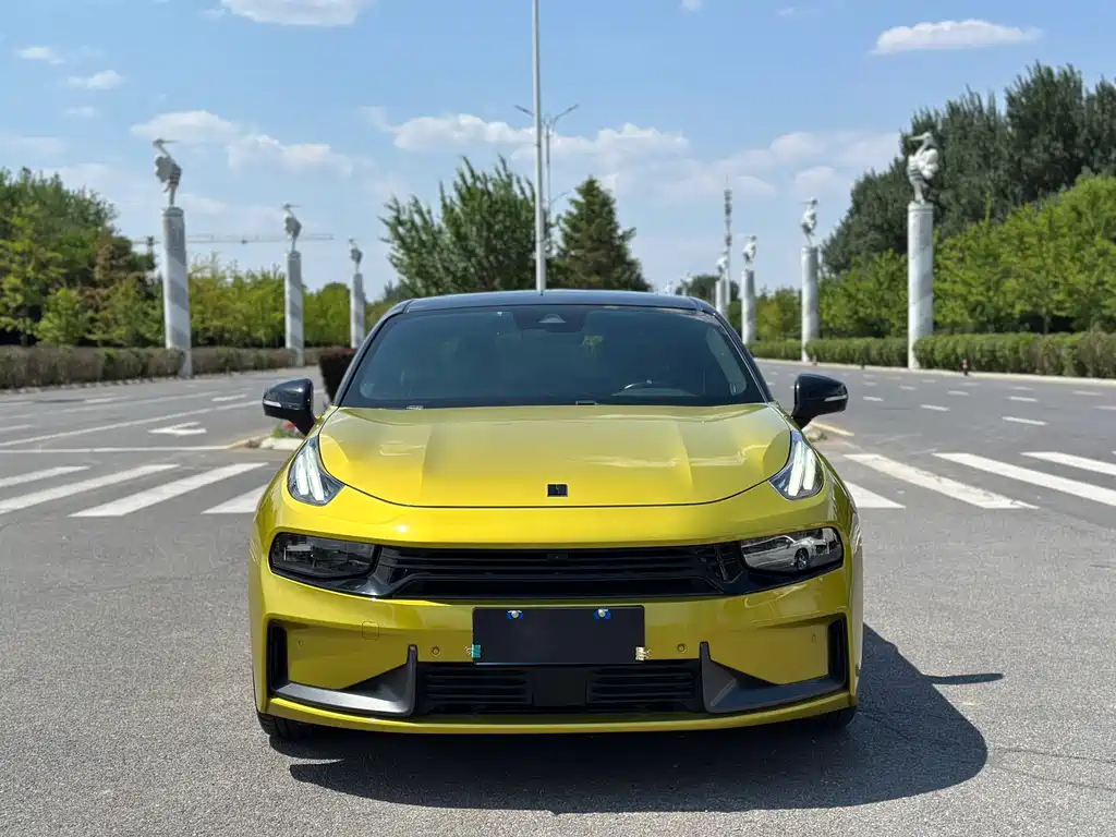 Купить Lynk & Co 03
