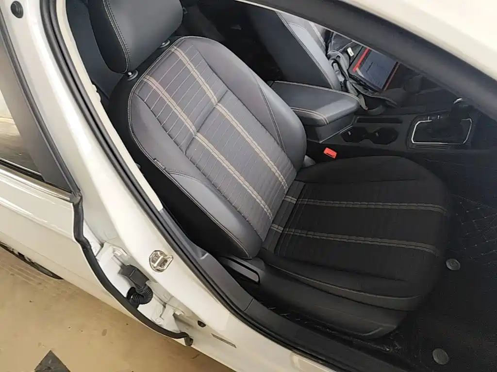 Volkswagen Lavida — миниатюра 25