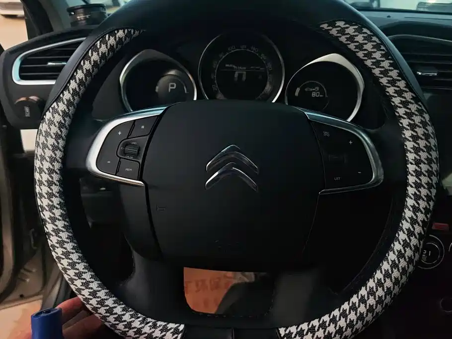 Citroen C4L — миниатюра 15