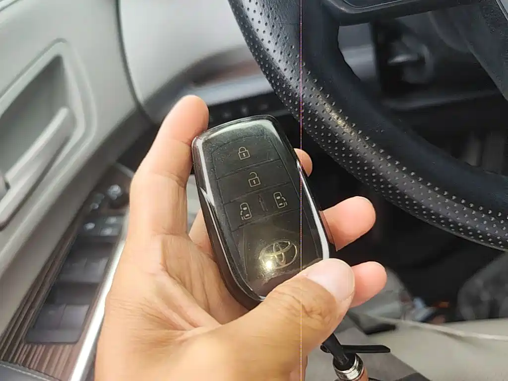 Toyota Sienna — миниатюра 9