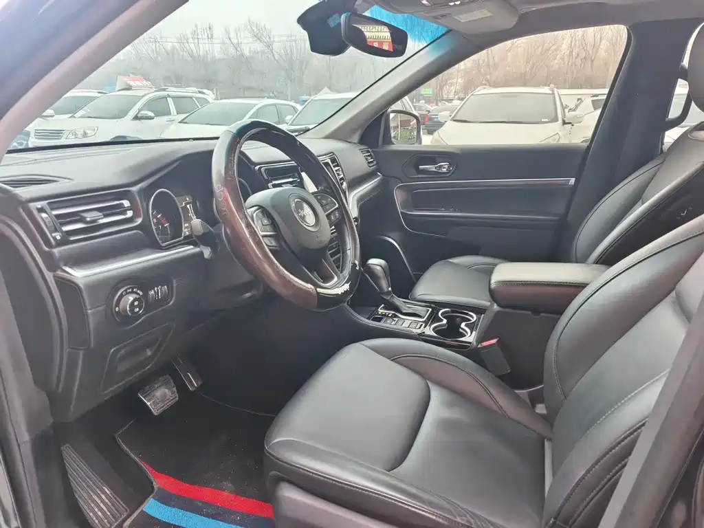 JEEP GRAND COMMANDER