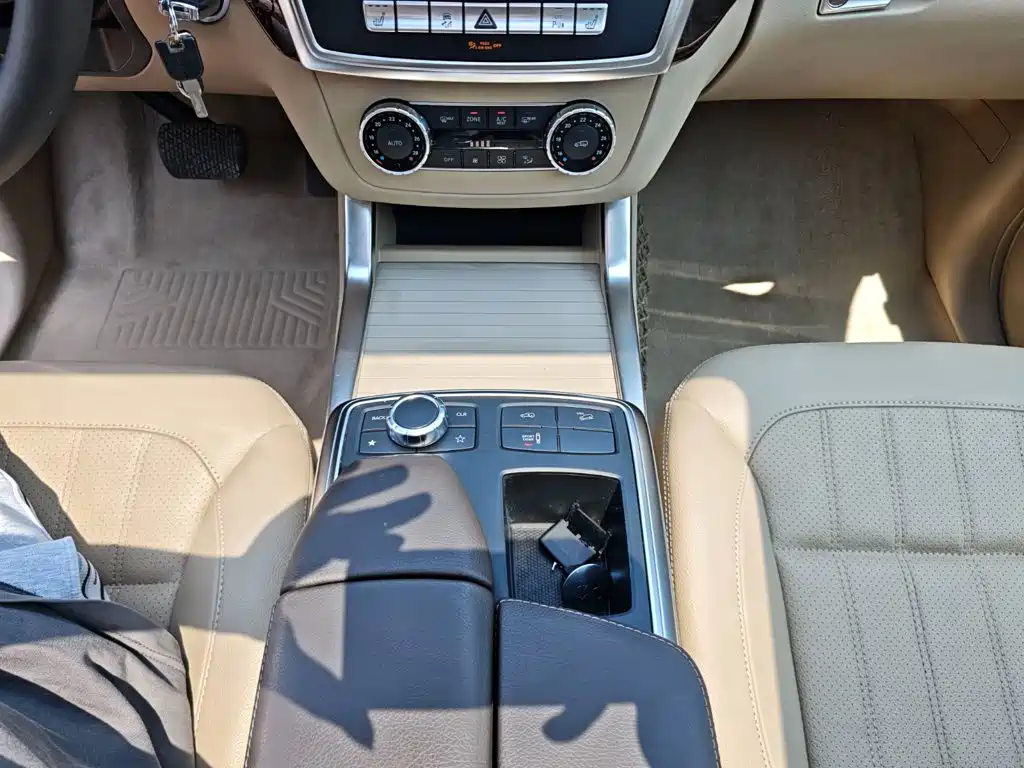 Mercedes-Benz GL-Class — миниатюра 15