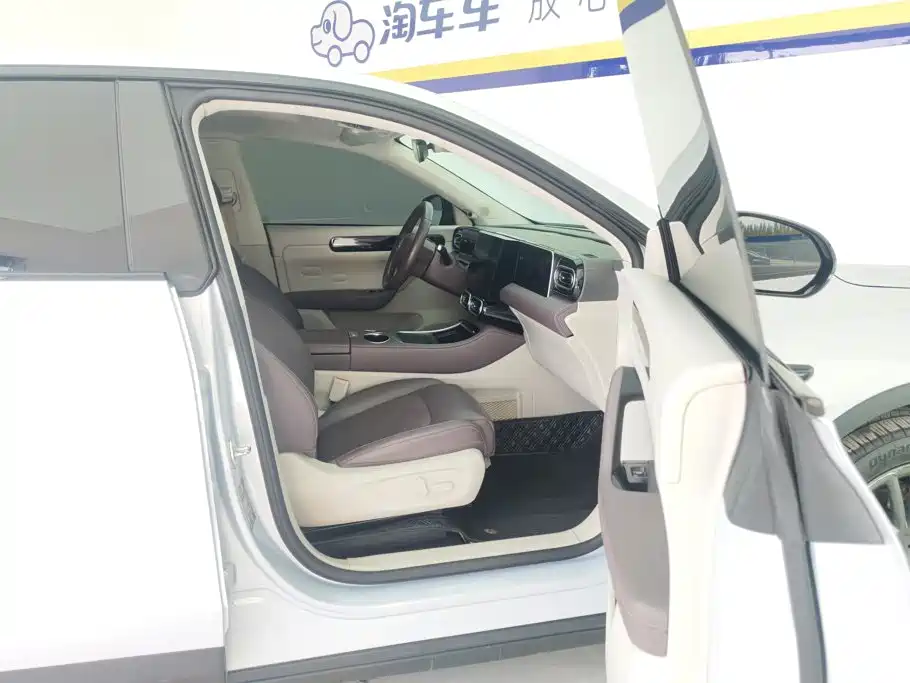Leapmotor Leapmotor C11 — миниатюра 8