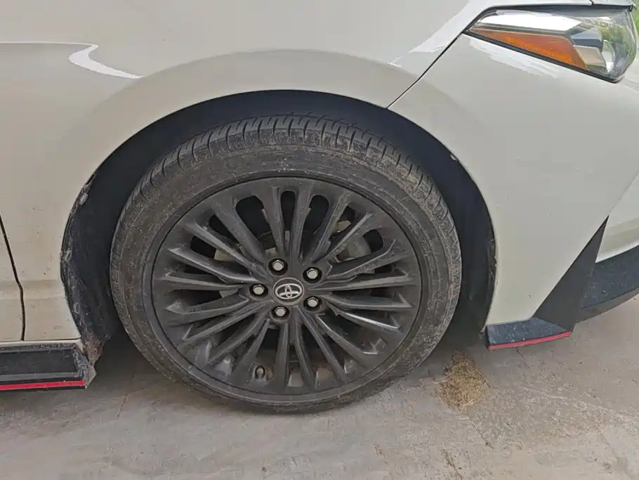 Toyota Avalon — миниатюра 6