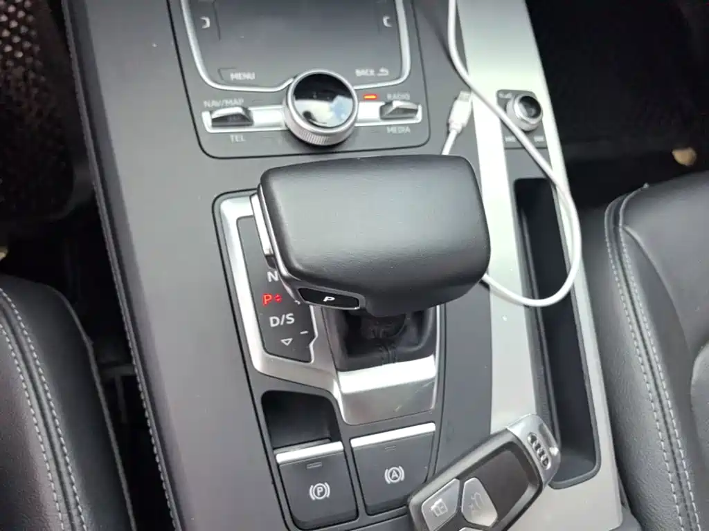 Audi Q5L — миниатюра 14