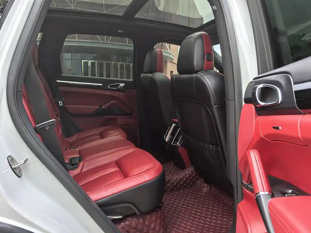 PORSCHE CAYENNE NEW ENERGY