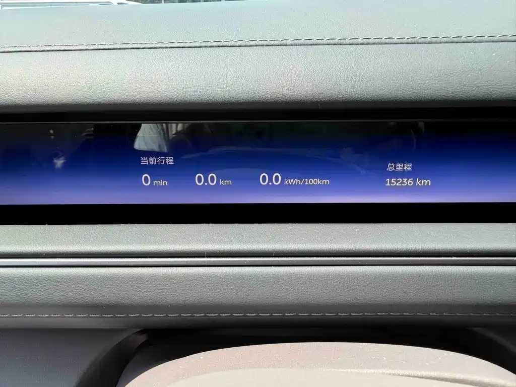 NIO ES8 — миниатюра 22