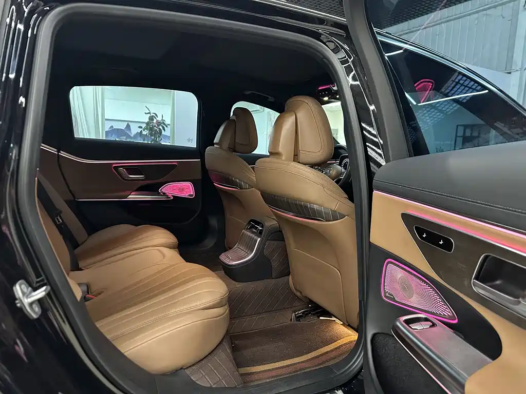 Mercedes-Benz E-Class E 2024 E 300 L Fashion