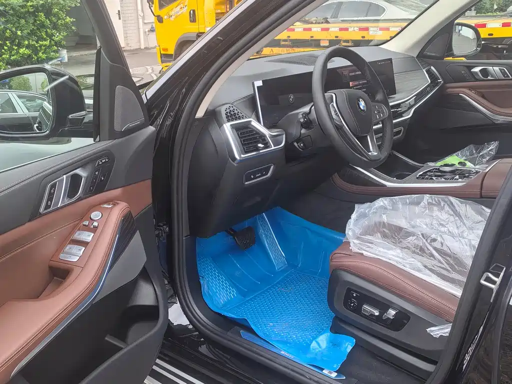 BMW X7 — миниатюра 6