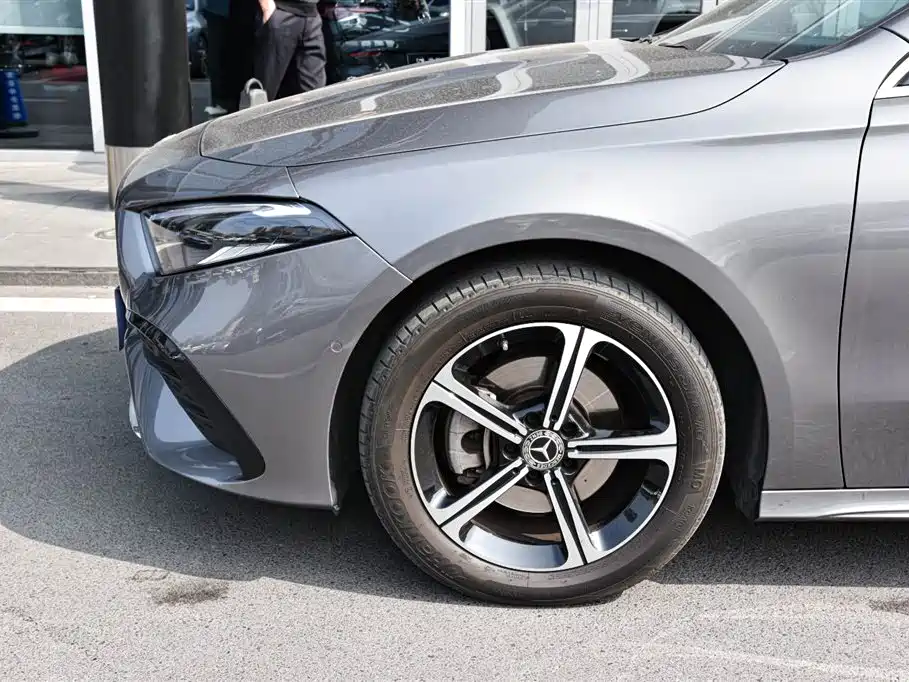 MERCEDES-BENZ A CLASS