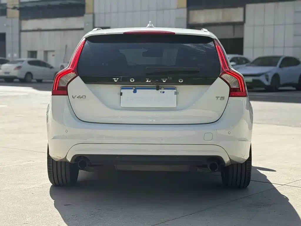Volvo V60 — миниатюра 9