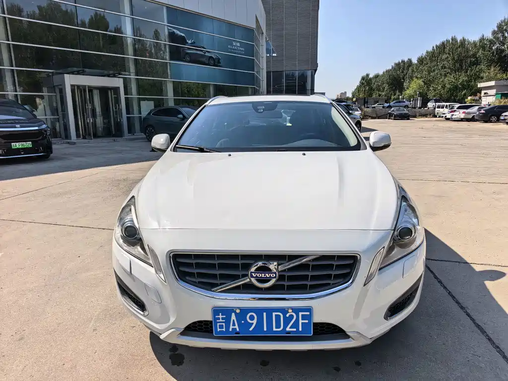 Volvo V60 — миниатюра 2