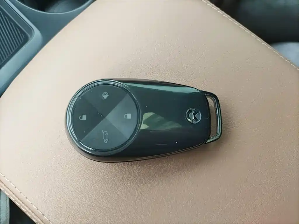 NIO ES6 — миниатюра 9