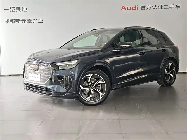 AUDI Q4 E TRON 2024
