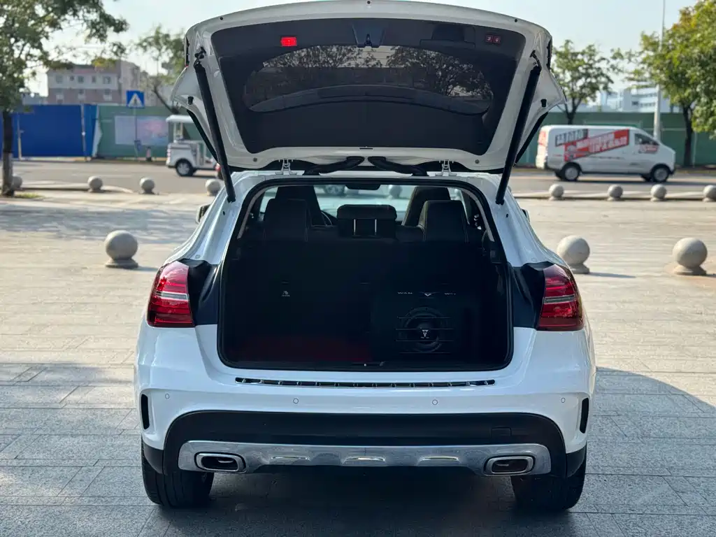 Mercedes-Benz GLA — миниатюра 22