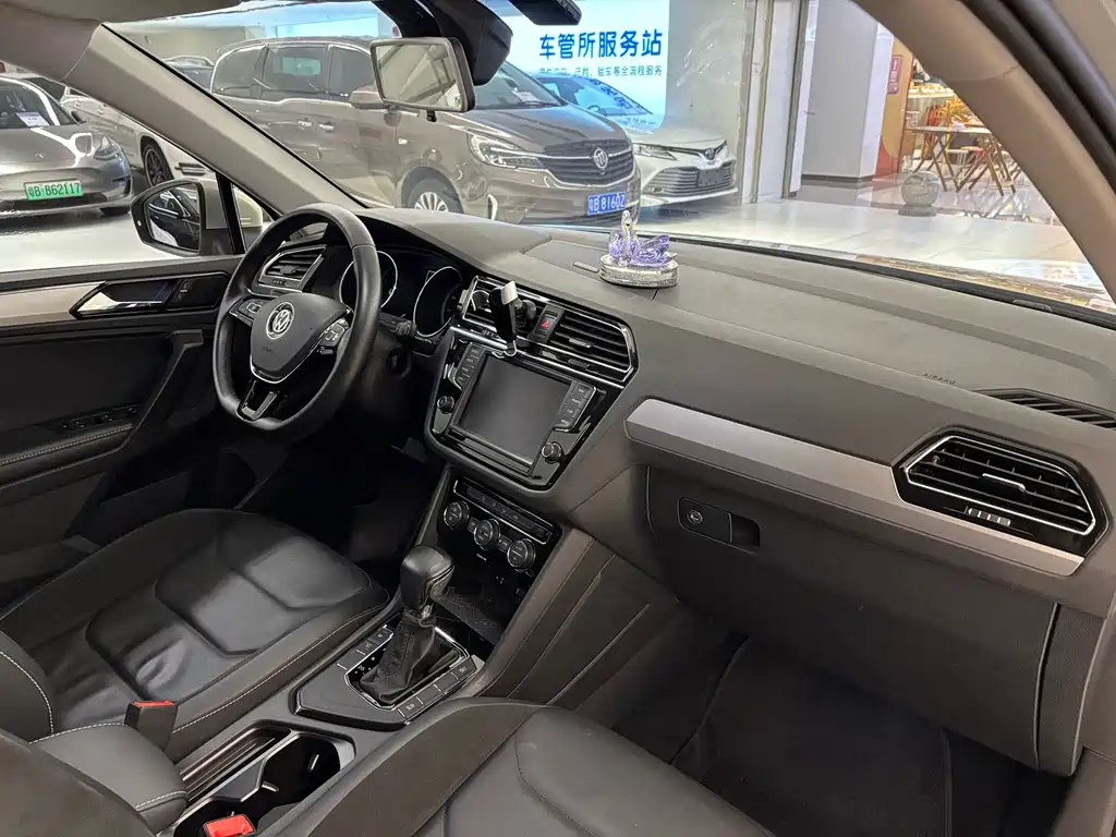 Volkswagen Tiguan L — миниатюра 13