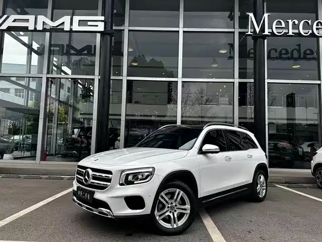 MERCEDES-BENZ GLB