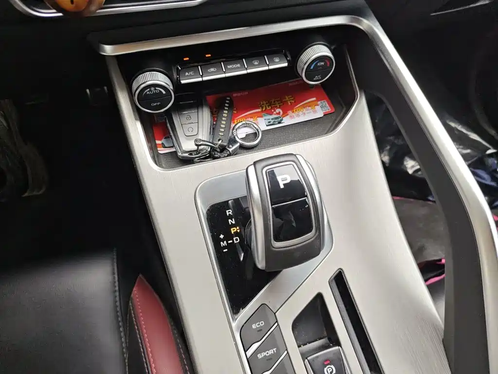 Geely Binyue — миниатюра 10