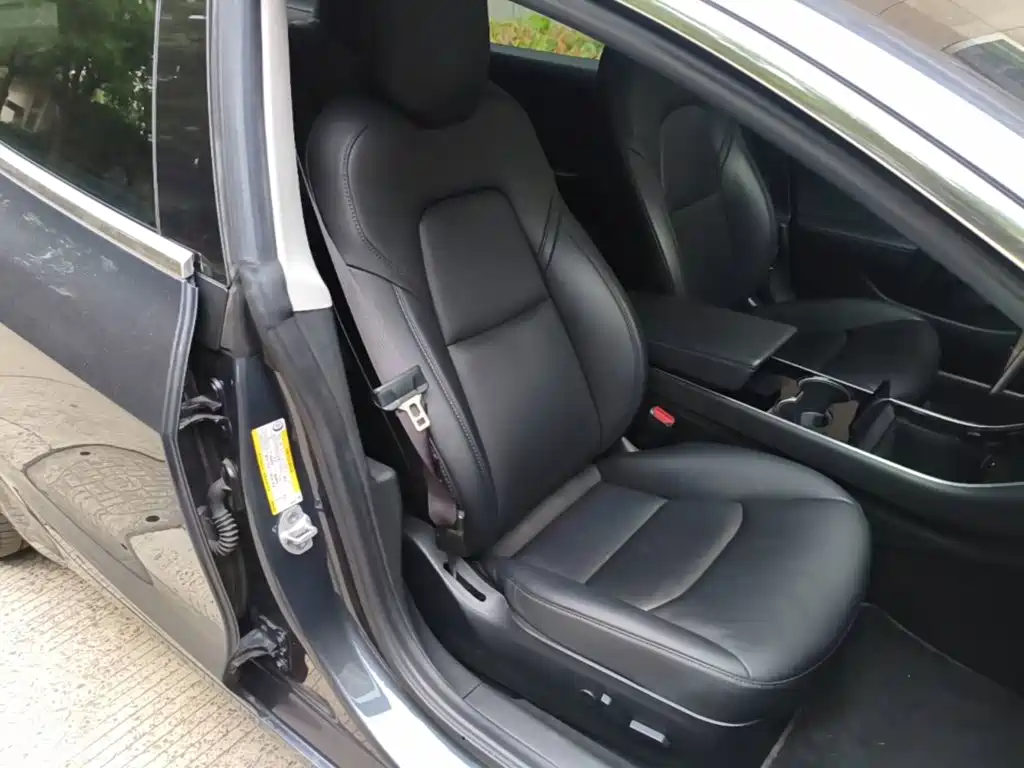 Tesla Model 3 — миниатюра 25