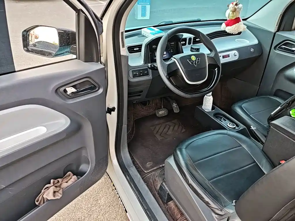 Wuling MINIEV — миниатюра 16