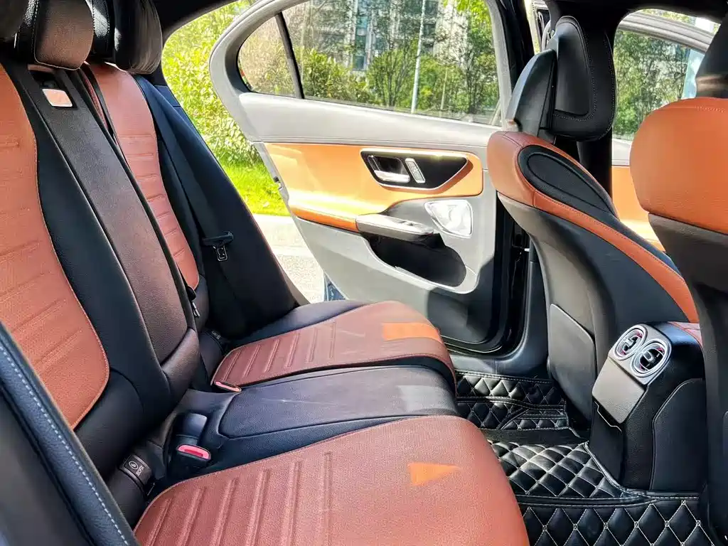 Mercedes-Benz C-Class — миниатюра 9