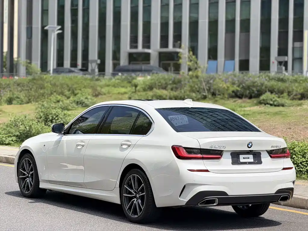 BMW 3 Series — миниатюра 13