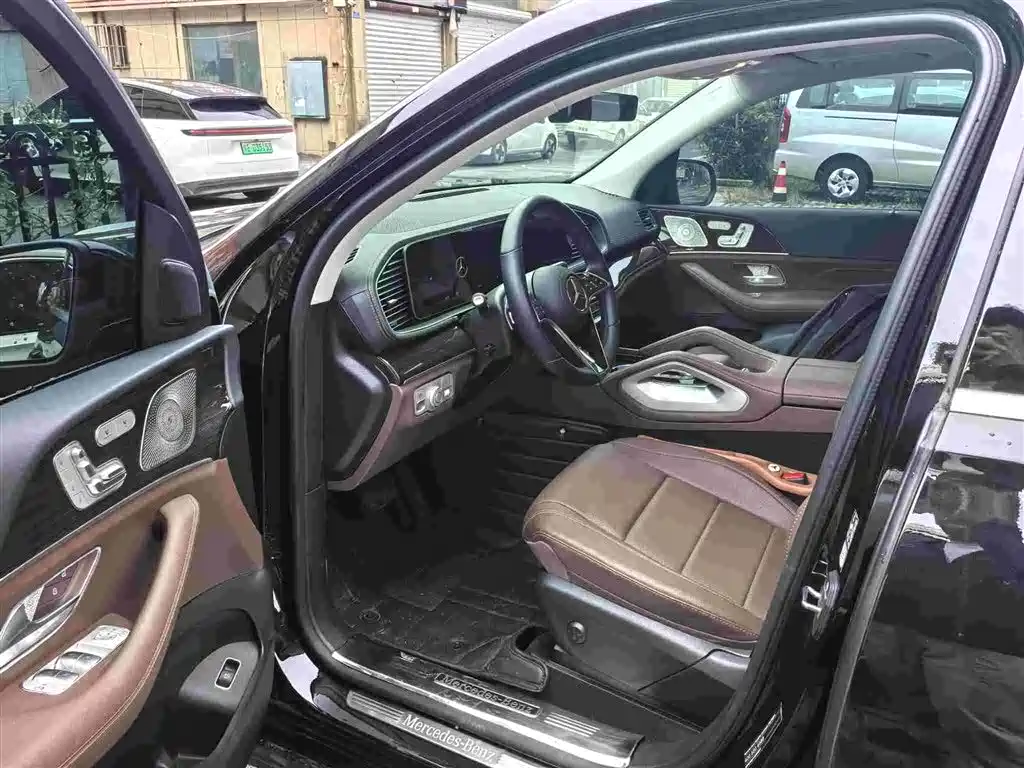 Mercedes-Benz GLE (Import) — миниатюра 5