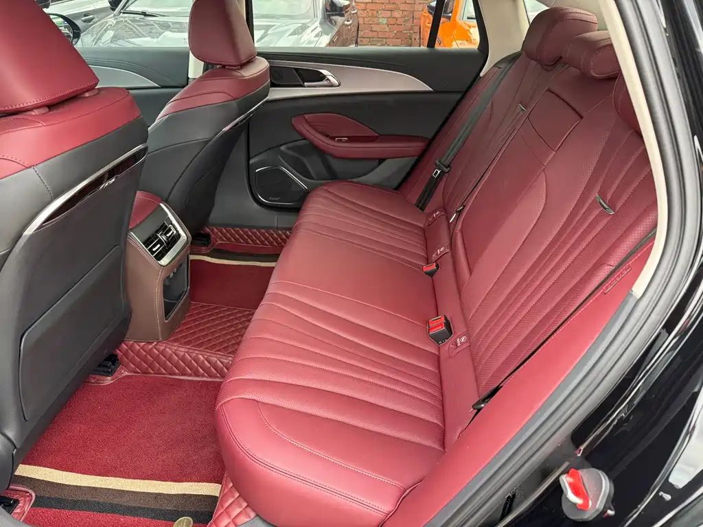 Hongqi Hongqi H5 — миниатюра 13