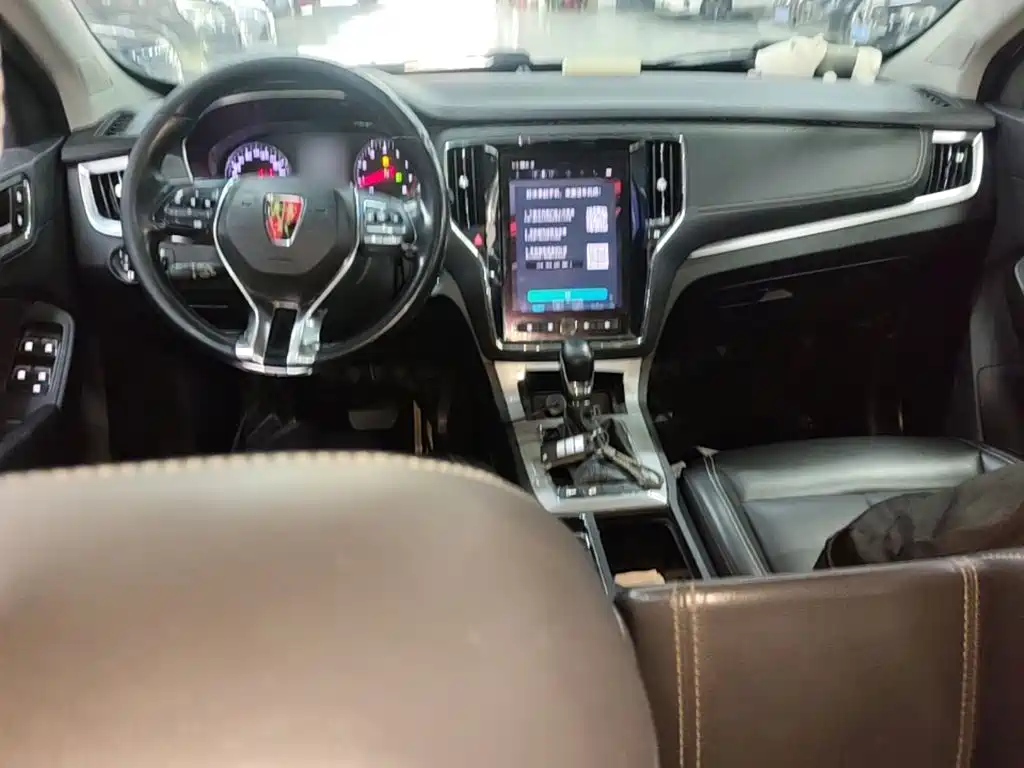 Roewe RX5 — миниатюра 10