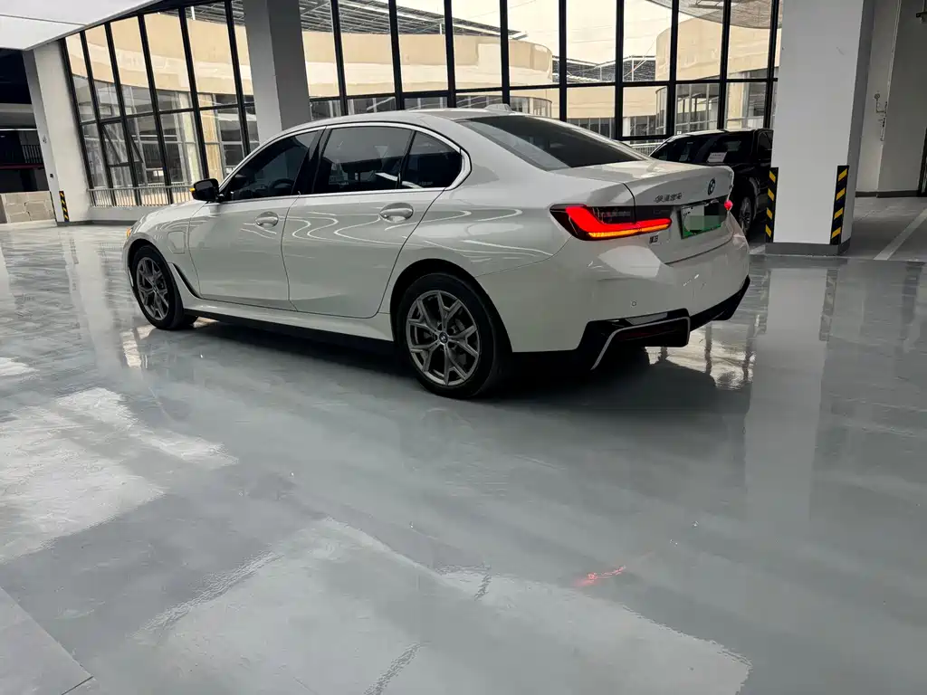 BMW i3 — миниатюра 14