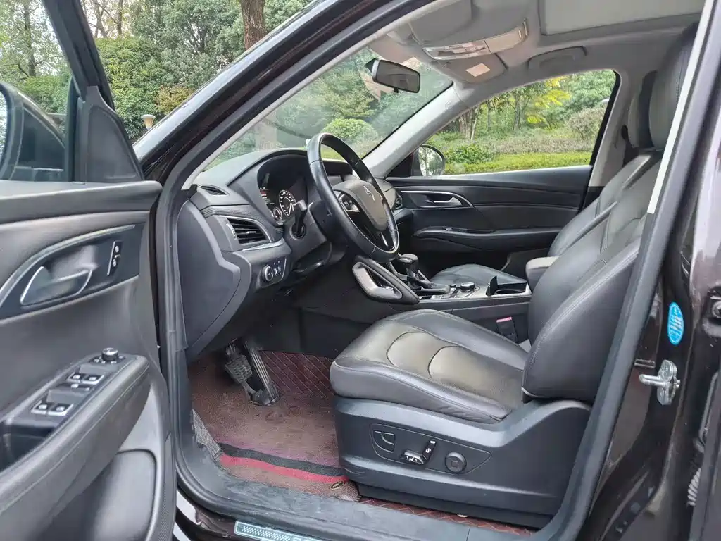 Borgward BX7 — миниатюра 9