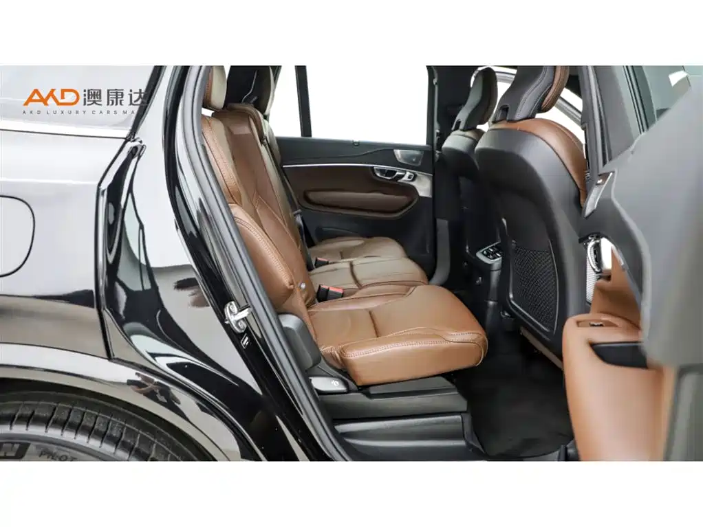 Volvo XC90 PHEV — миниатюра 8