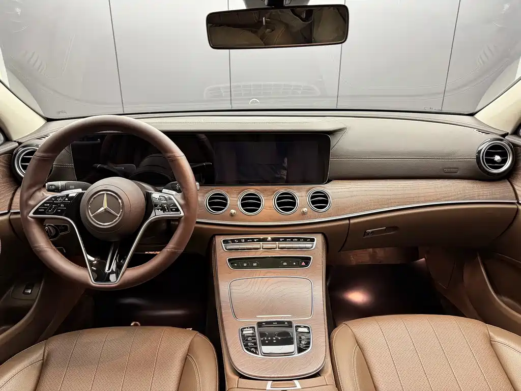 Mercedes-Benz E-Class E 2023 E 300 L Luxury