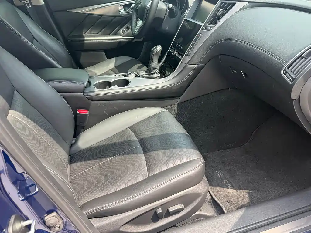 Infiniti Q50L 2018 2.0T VI