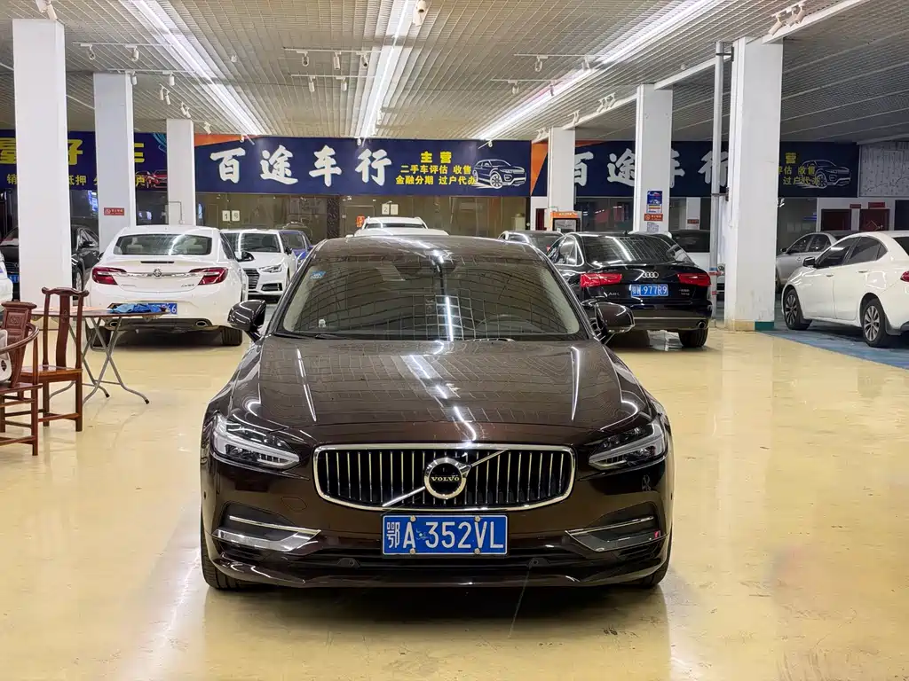 Volvo S90 — миниатюра 2