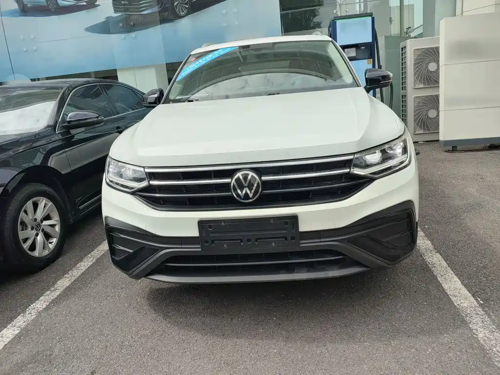 Volkswagen Tiguan L — миниатюра 3