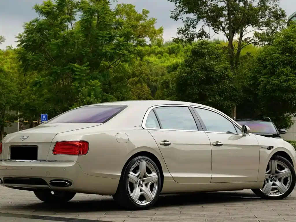 Bentley Flying Spur 2013 6.0T W12 Luxury