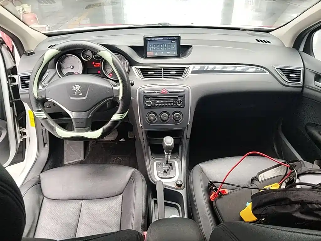 Peugeot 308 — миниатюра 10