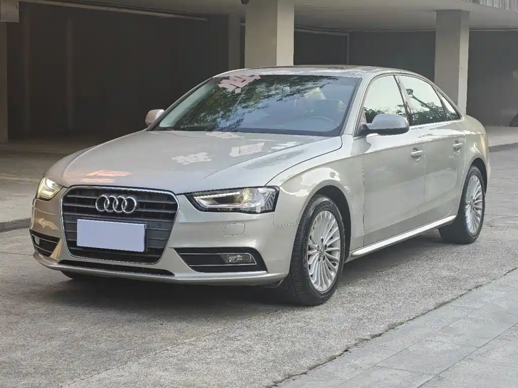 Audi A4L 2015