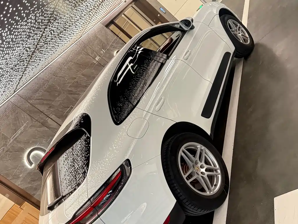 Porsche Macan — миниатюра 4