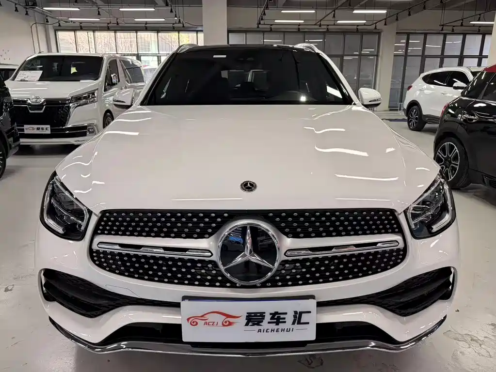 MERCEDES-BENZ GLC