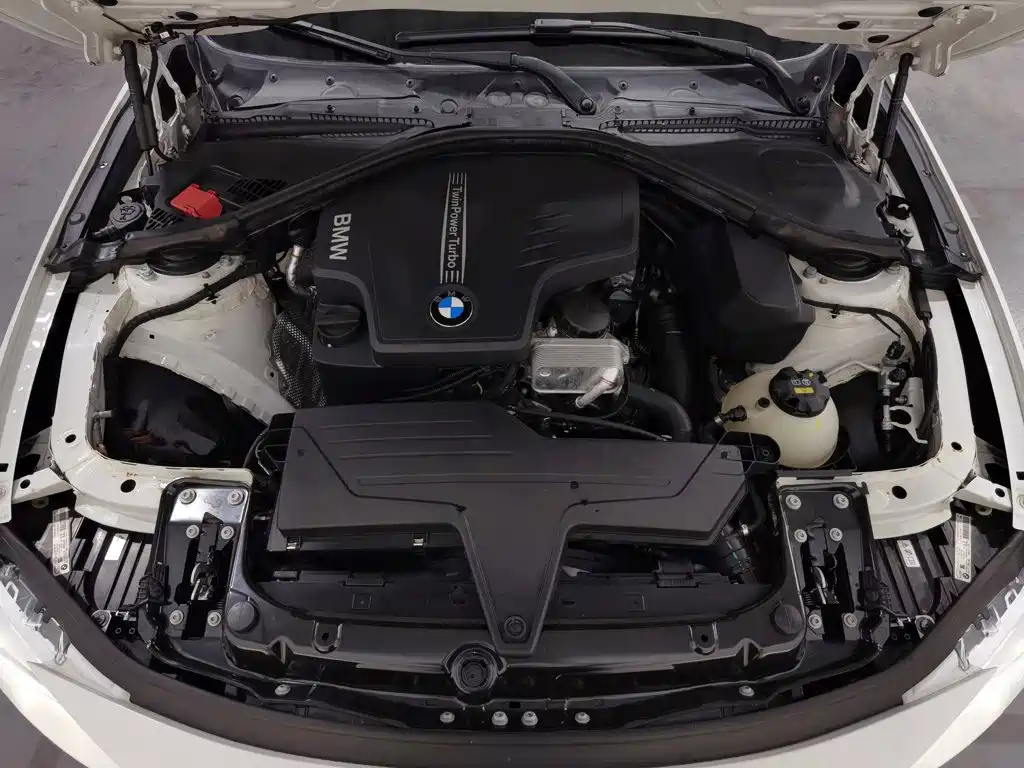 BMW 3 Series — миниатюра 6
