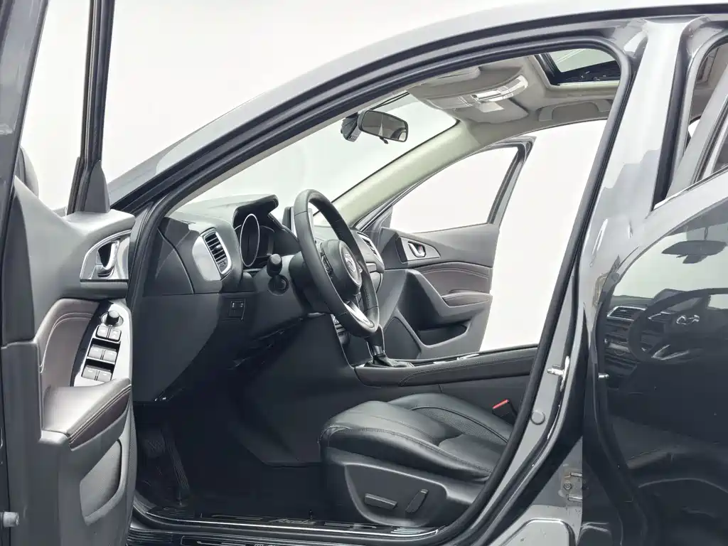 Mazda 3 Axela — миниатюра 10