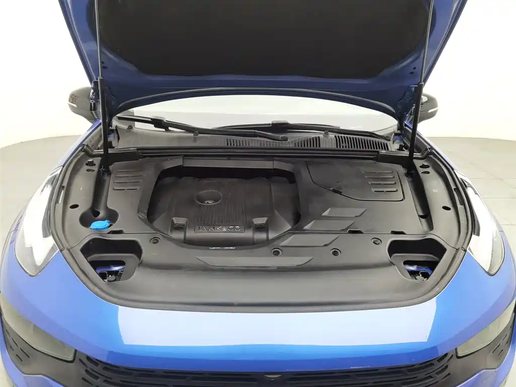 Lynk & Co 02 2019 2.0T AT Pro VI