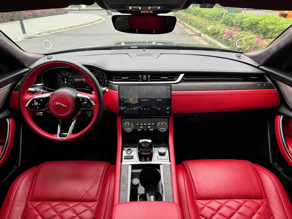 Jaguar XFL 2022 XFL 2.0T P250 Premium Luxury