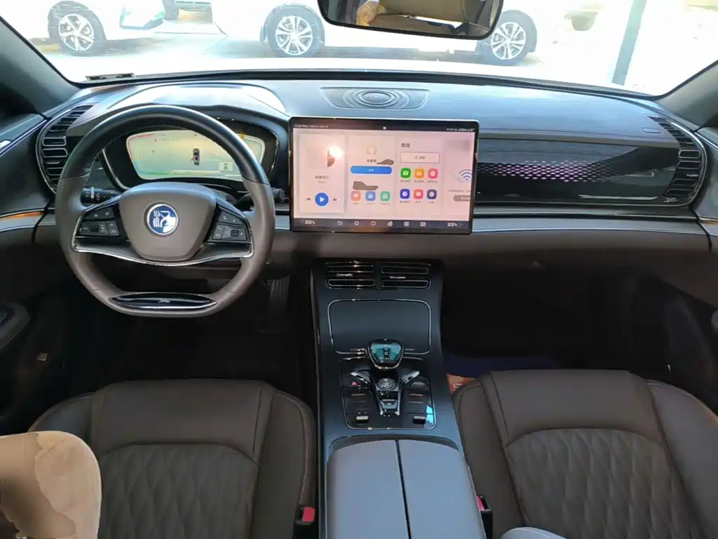BYD Han — миниатюра 10